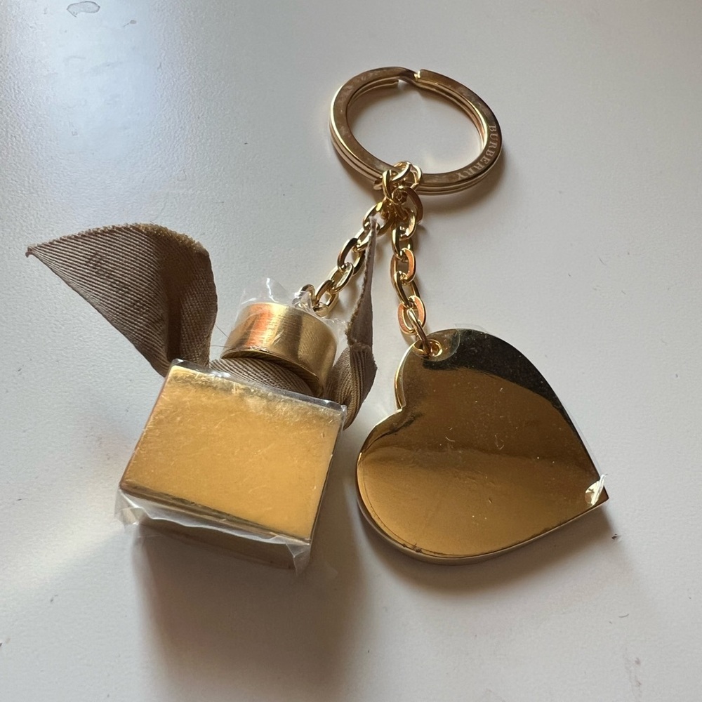 BURBERRY Gold Tone Bag Charm Key Ring Heart and Perfume Bottle Motif With Box - Picture 4 of 6